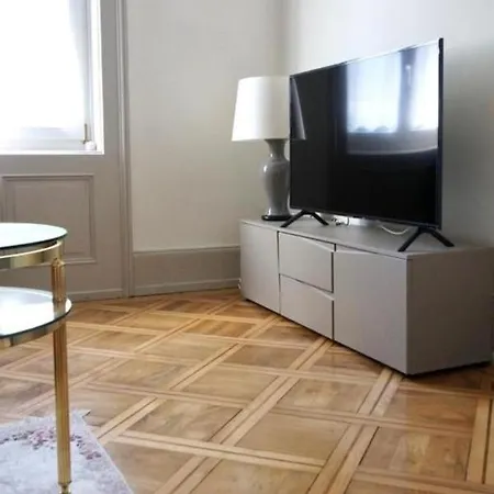 Salve, Regina, Nahe Westbahnhof * إنترلاكن