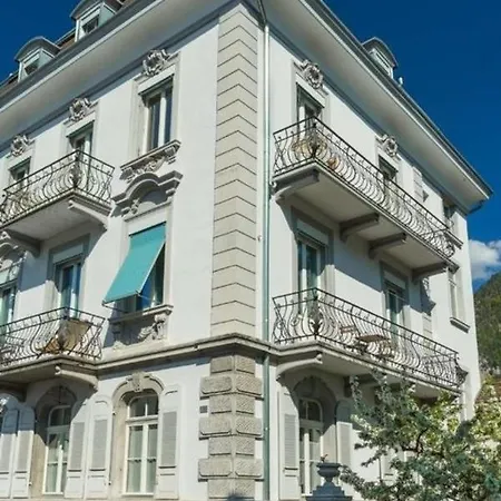 Salve, Regina, Nahe Westbahnhof